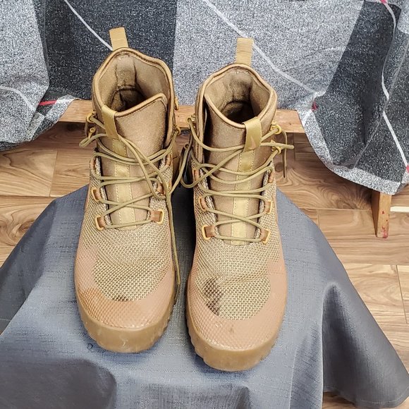 Nike Other - Nike Air Wild Mid Boots Brown, size 8.5 US